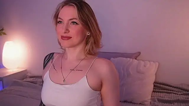 Snapshot of kris69kiss chatting on 02-07-26, 01:04 kris69kiss online show from 02-07-26, 01:04