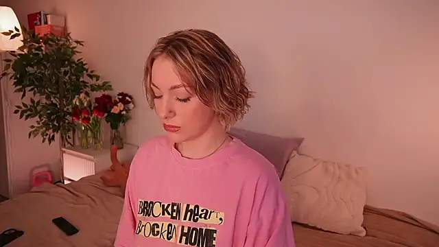 Snapshot of kris69kiss chatting on 03-08-26, 01:04 kris69kiss online show from 03-08-26, 01:04