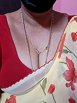 ananya956 online show from 12-18-25, 04:29