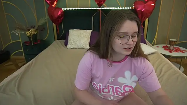 MagicPeachh  online show from 03-03-25, 05:50