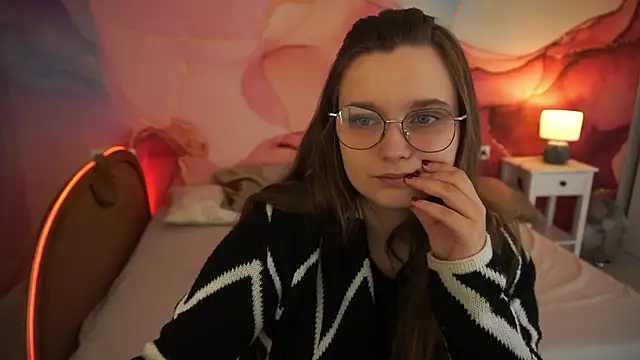 MagicPeachh  online show from 10-07-25, 05:59