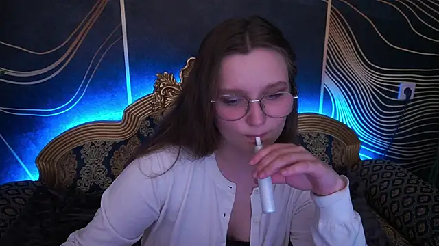 MagicPeachh  online show from 11-06-25, 01:45