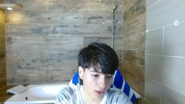 Snapshot of Bryce_Evans chatting on 07-13-26, 02:53 Bryce Evans online show from 07-13-26, 02:53
