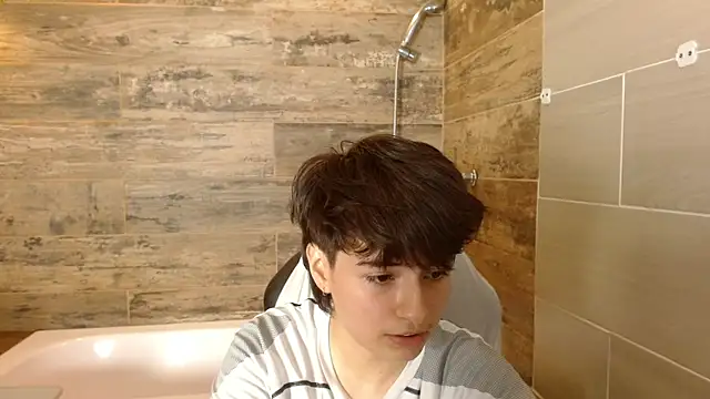 Snapshot of Bryce_Evans chatting on 07-19-26, 02:21 Bryce Evans online show from 07-19-26, 02:21