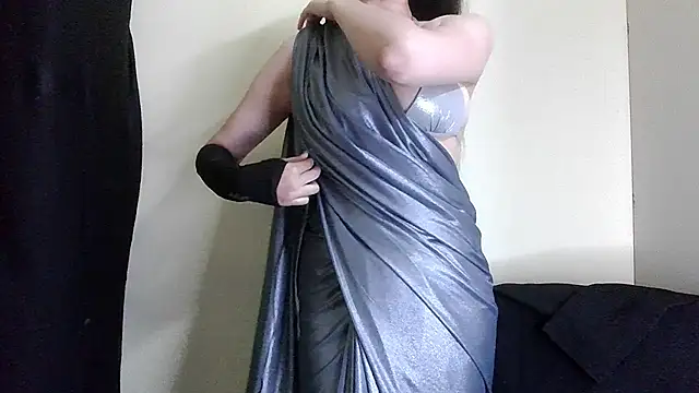 Xingfei online show from 03-17-25, 09:02