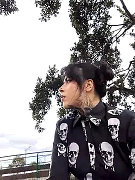 taaylor33 online show from 10-28-25, 07:49