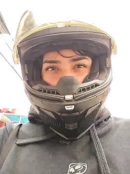 taaylor33 online show from 12-18-25, 06:14