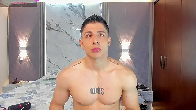 Snapshot of Johan_Williams_07 chatting on 10-11-25, 05:11 Johan Williams 07 online show from 10-11-25, 05:11