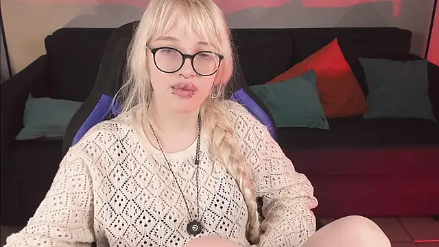 AmayaSakura online show from 12-15-24, 04:07