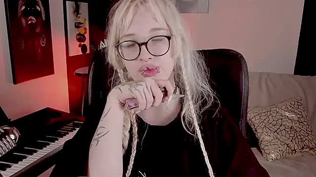 AmayaSakura online show from 12-18-24, 02:21