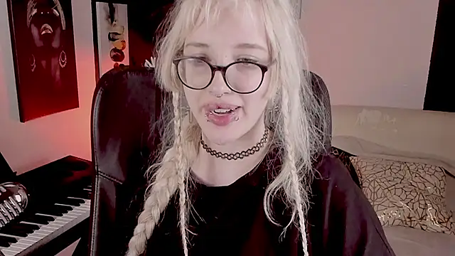 AmayaSakura online show from 12-18-24, 05:26