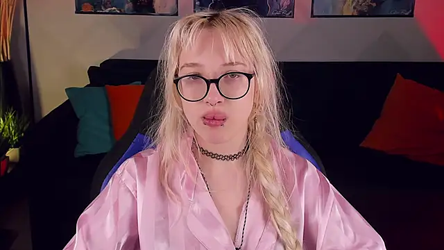 AmayaSakura online show from 12-20-24, 09:17