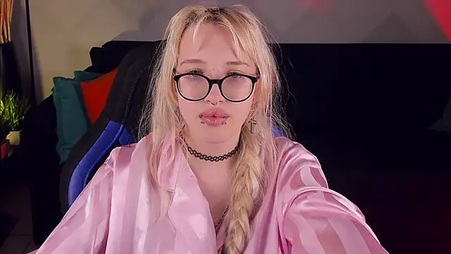 AmayaSakura online show from 12-21-24, 03:25