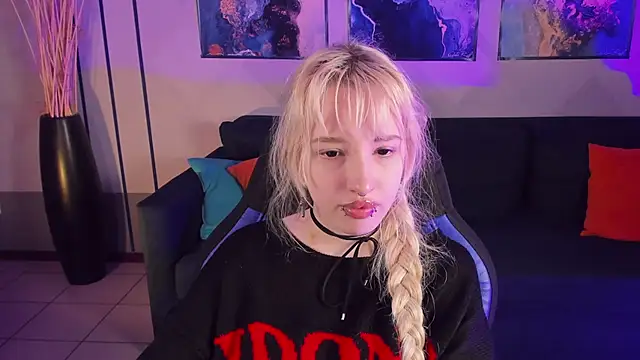 AmayaSakura online show from 12-27-24, 06:20