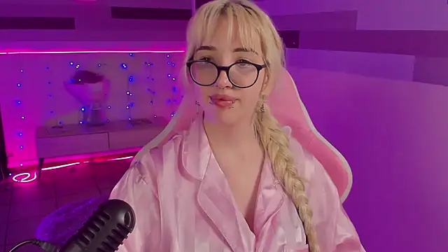 AmayaSakura online show from 12-28-24, 10:02