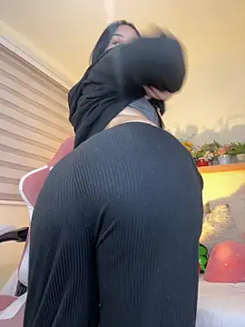 Snapshot of Starliee__ chatting on 11-21-25, 01:26 Starliee online show from 11-21-25, 01:26