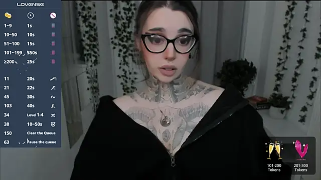 Dixi Pixi  online show from 04-18-26, 05:55