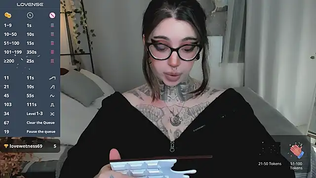 Dixi Pixi  online show from 04-23-26, 05:41