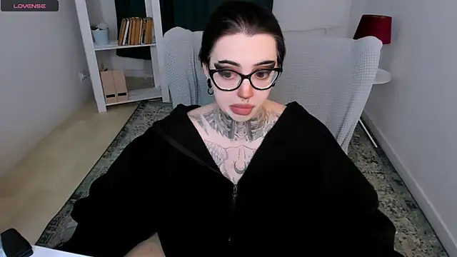 Snapshot of Dixi_Pixi_ chatting on 06-25-26, 07:13 Dixi Pixi online show from 06-25-26, 07:13
