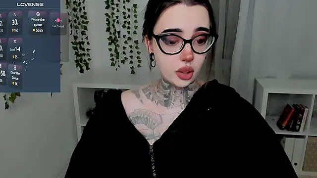 Snapshot of Dixi_Pixi_ chatting on 07-10-26, 05:45 Dixi Pixi online show from 07-10-26, 05:45