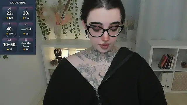 Snapshot of Dixi_Pixi_ chatting on 07-17-26, 05:47 Dixi Pixi online show from 07-17-26, 05:47