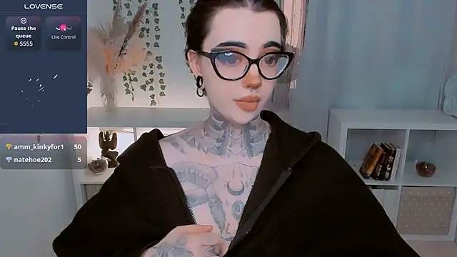 Snapshot of Dixi_Pixi_ chatting on 07-18-26, 05:44 Dixi Pixi online show from 07-18-26, 05:44