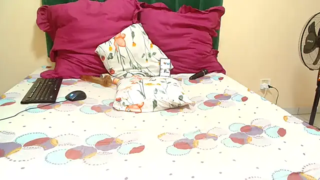 19bootylicious online show from 09-18-25, 07:43