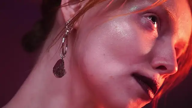 ginger hugs online show from 01-08-25, 04:12