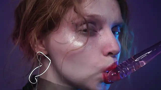 ginger hugs online show from 02-03-25, 01:09