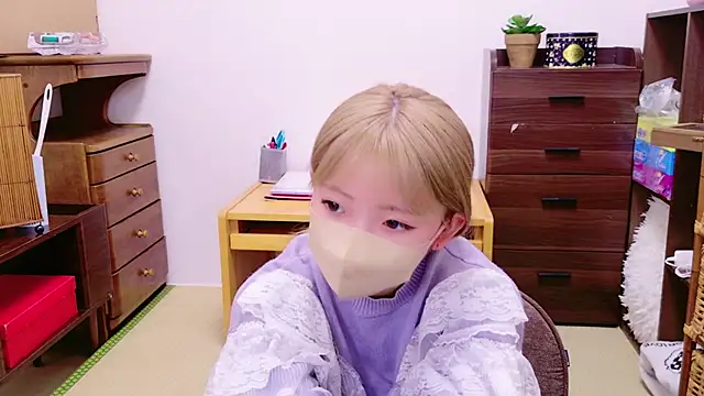 Snapshot of neruneruru chatting on 12-29-24, 01:38 neruneruru online show from 12-29-24, 01:38