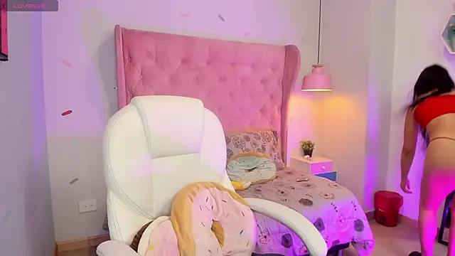 Snapshot of Chloe_fischer_ chatting on 02-14-26, 03:53 Chloe fischer online show from 02-14-26, 03:53