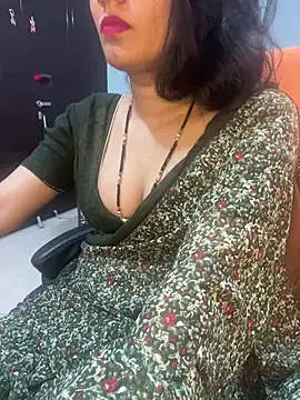 Spicy sari girl online show from 03-07-25, 01:07