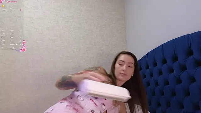 kimmie meow online show from 10-30-25, 06:52