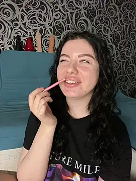 Kimi Ass online show from 02-08-25, 07:49