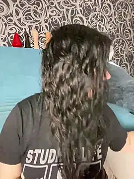 Kimi Ass online show from 03-01-25, 07:59