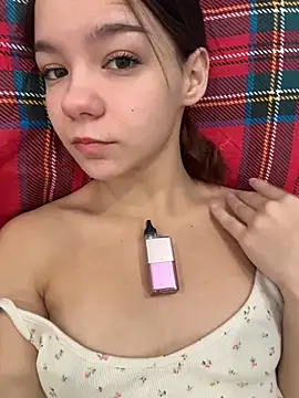 Snapshot of Times__Square chatting on 12-16-25, 10:59 Times Square online show from 12-16-25, 10:59