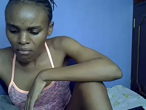 Queen petite  online show from 03-20-25, 01:15