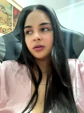 Snapshot of gabyaridi chatting on 12-22-25, 11:13 gabyaridi online show from 12-22-25, 11:13