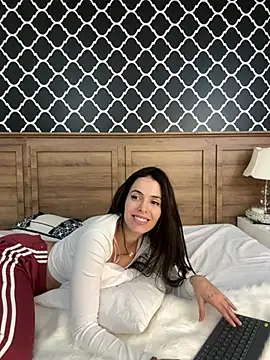 Snapshot of Amber_Rush_ chatting on 02-02-25, 09:45 Amber Rush online show from 02-02-25, 09:45