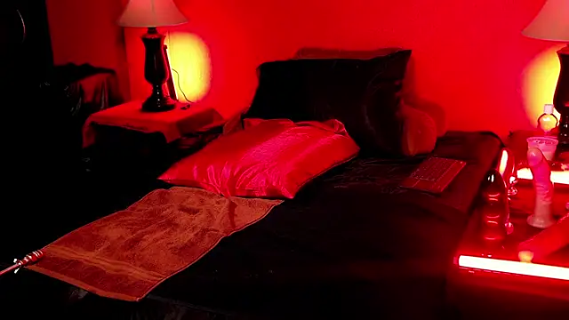 Snapshot of JenniferCD chatting on 09-22-25, 05:48 JenniferCD online show from 09-22-25, 05:48