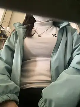 Tuongvy05 online show from 01-01-25, 06:37