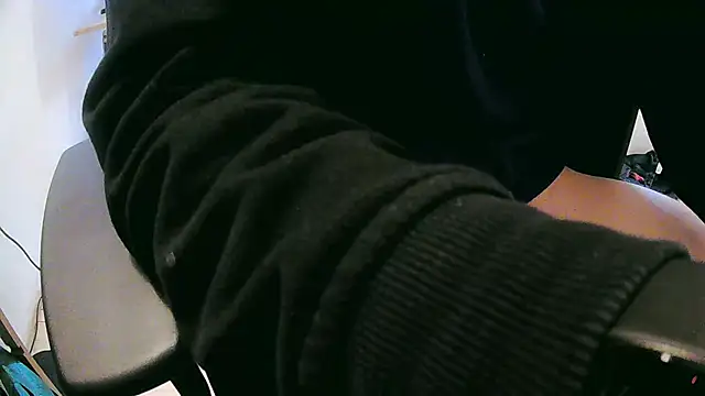 skinnyandthick online show from 03-05-25, 04:02