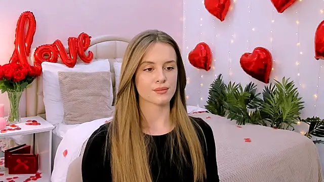 RozzitaBedberry online show from 02-12-25, 07:24