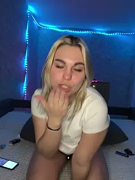 Evaaa Babiesss online show from 12-26-24, 06:12