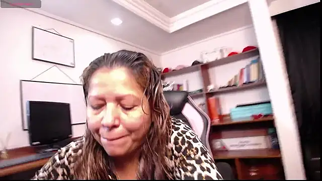 Snapshot of LiaTaylorr chatting on 03-05-26, 12:01 LiaTaylorr online show from 03-05-26, 12:01