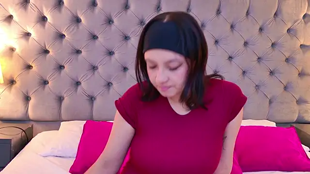 SamantaG online show from 03-27-26, 01:55