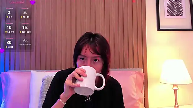 Snapshot of lizzy_davis_1 chatting on 01-12-25, 04:00 lizzy davis 1 online show from 01-12-25, 04:00