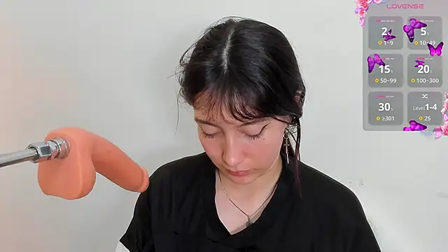 Snapshot of lizzy_davis_1 chatting on 09-10-25, 03:50 lizzy davis 1 online show from 09-10-25, 03:50