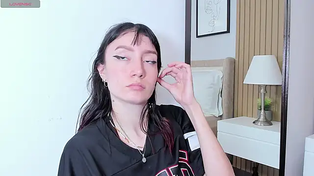 Snapshot of lizzy_davis_1 chatting on 11-23-25, 07:46 lizzy davis 1 online show from 11-23-25, 07:46