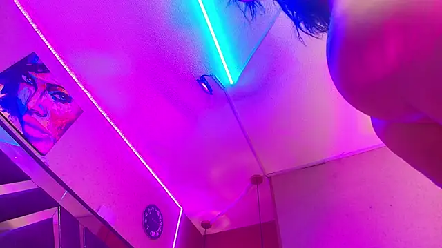 Snapshot of SamanthaaSutra chatting on 02-06-25, 10:10 SamanthaaSutra online show from 02-06-25, 10:10